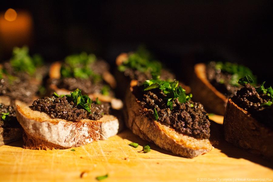 Суп с горошком и «янтарные» роллы:  «International lunch» в «Воротах»