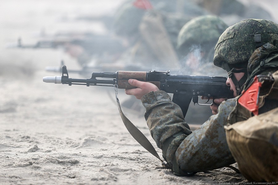 Горыныч и центнер тротила: саперы Балтфлота провели взрывные учения (фото)