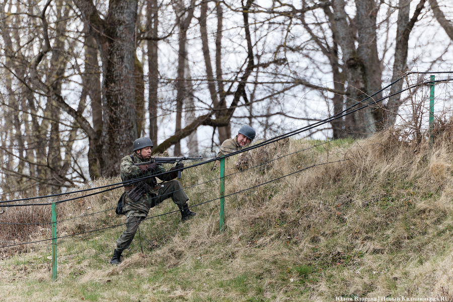 Двойной штурм: фоторепортаж с реконструкции взятия форта № 5 (фото)