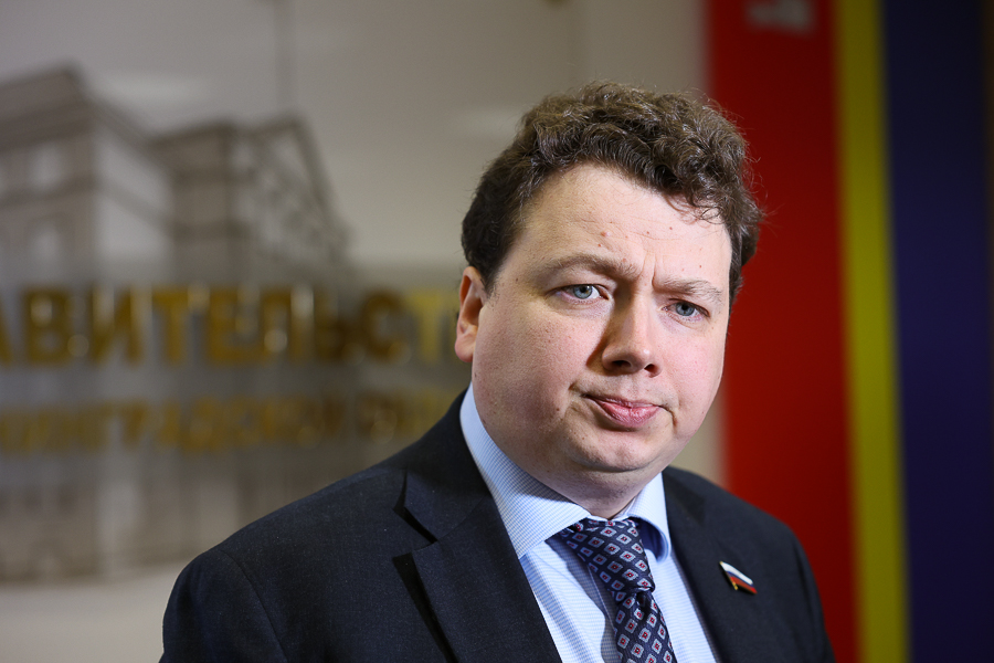 Сенатор Шендерюк-Жидков предложил не ограничивать въезд иностранных авто в Калининградскую область