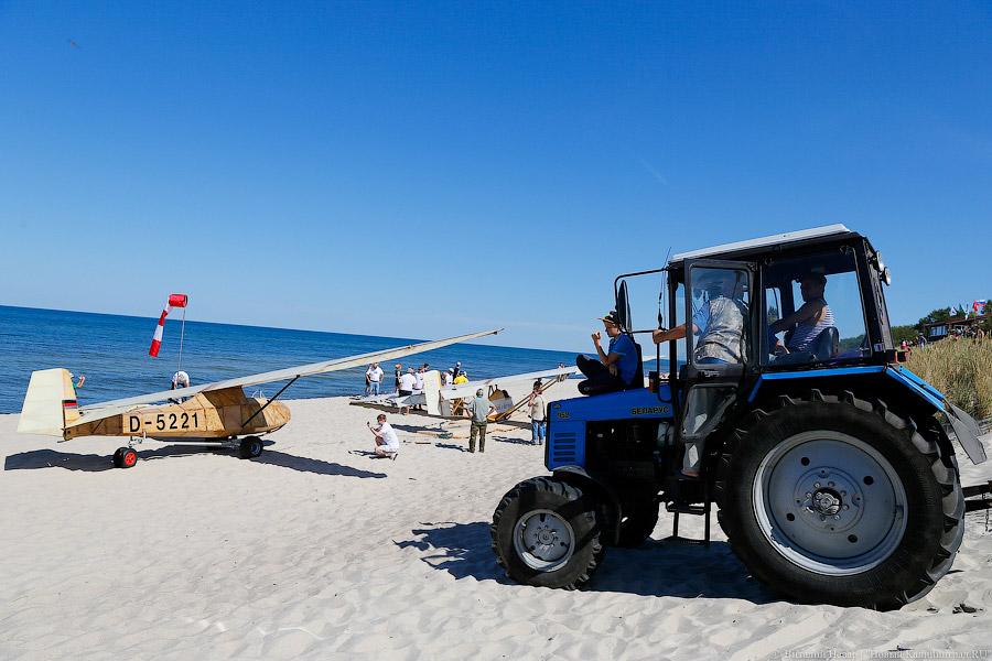 Мчатся самолёты ниже облаков: как прошёл День полётов на Куршской косе