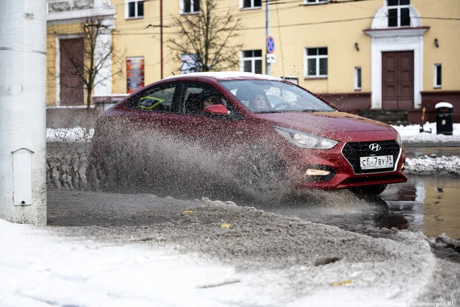 Калининградцев предупредили об ухудшении ситуации на дорогах и тротуарах