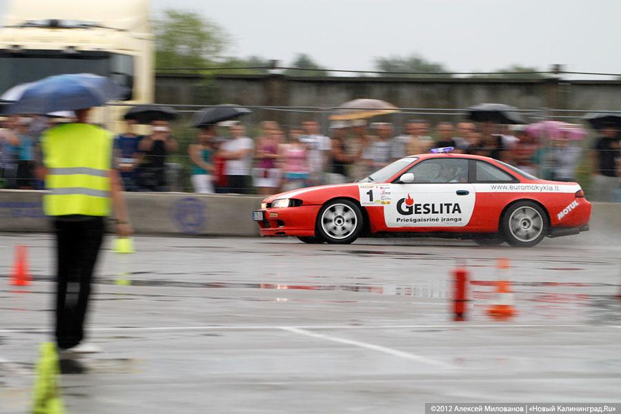 «Скользящие»: фоторепортаж с дрифт-шоу