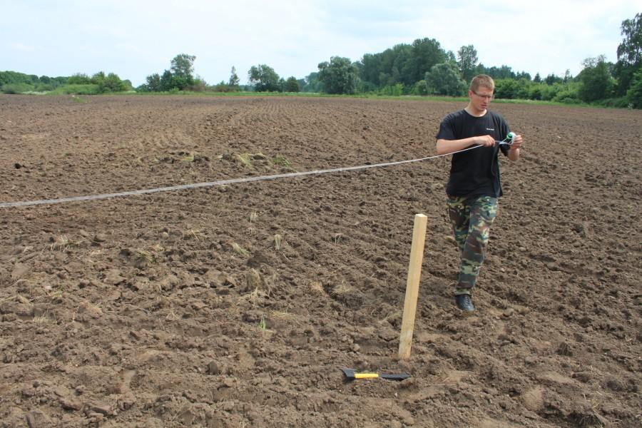 Добровольцы перезахоронили останки на кладбище Первой мировой в бывшем Деедене