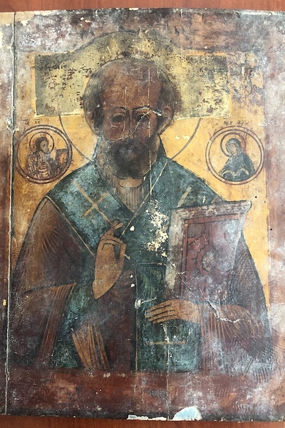 Во время реконструкции в Немане нашли две старинные иконы (фото)