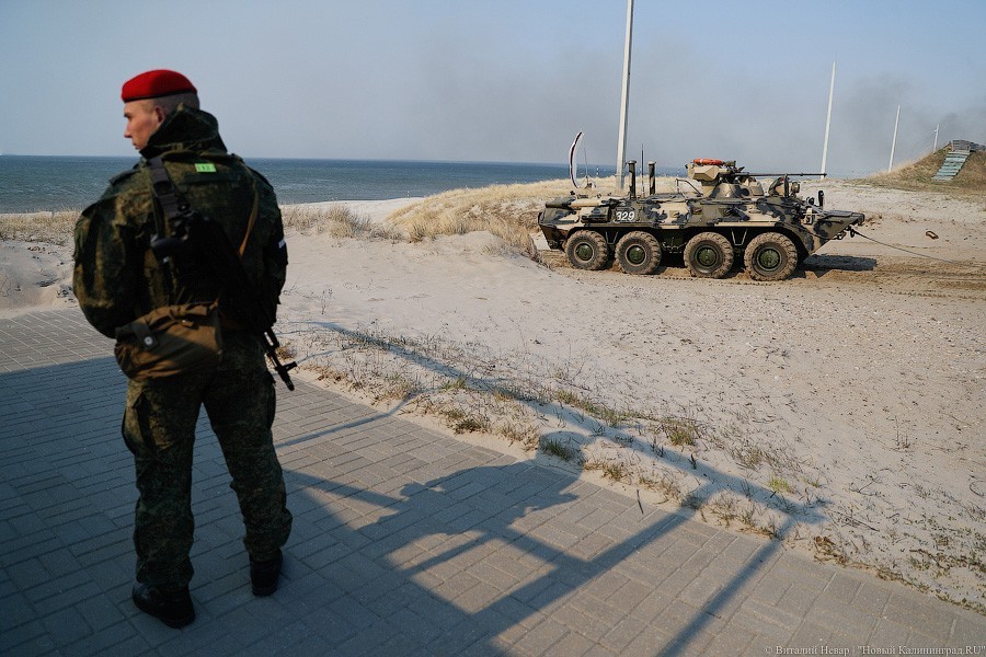 Берег в огне: на Балтфлоте отработали высадку морского десанта