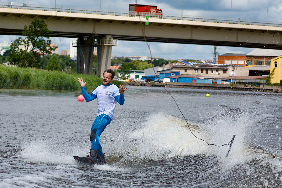 Фронтролл на Преголе: в Калининграде проходит первенство России по вейкбордингу (фото)