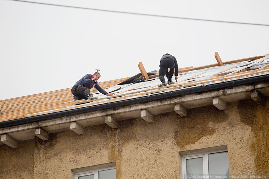 Правительство направляет более 1,3 млн на ремонт крыши дома в Никитовке