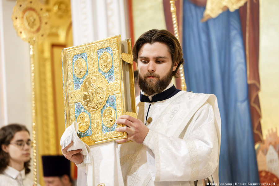 Свет Рождества: как в Калининграде прошла праздничная служба