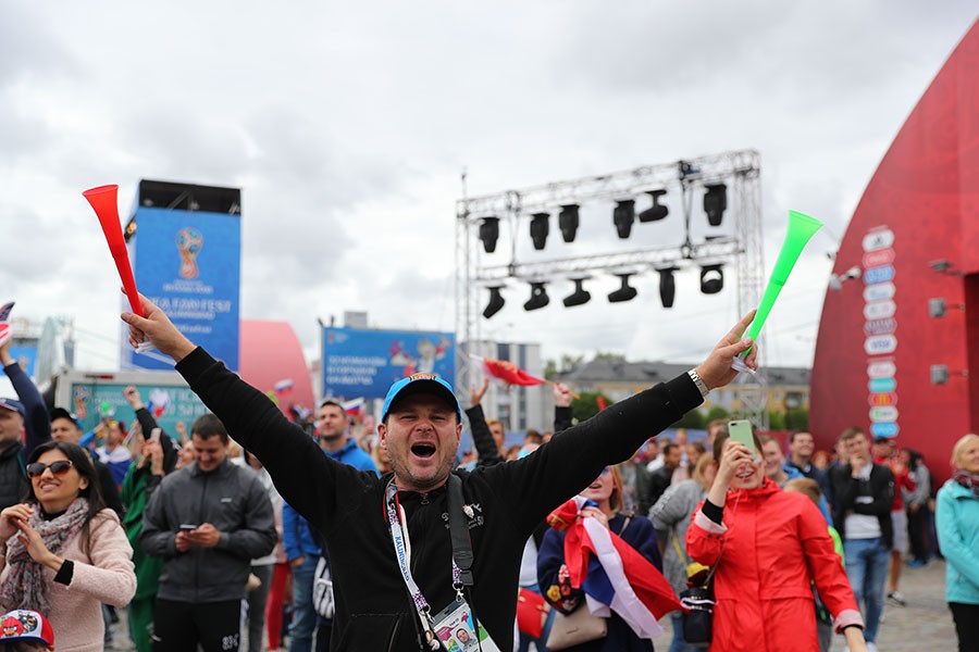 Усы победы: как Калининград болел и радовался за сборную России (фото)