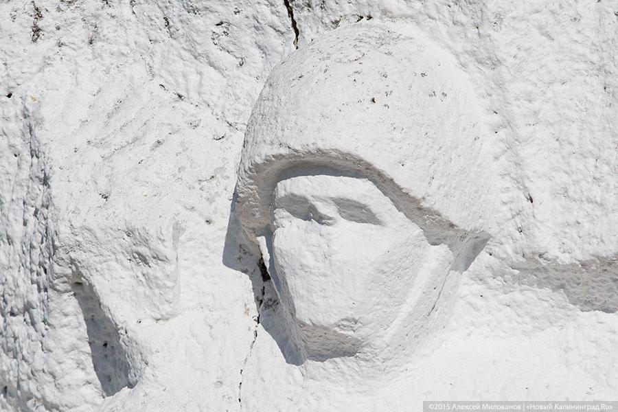 «Невечная память»: что осталось от монумента в Пененжно (фото)