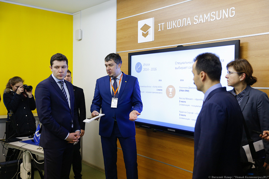 Гениальное место: как Алиханов с одаренными школьниками и IT-шниками общался