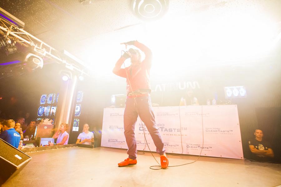 «Пока хавает пипл»: фоторепортаж с концерта Богдана Титомира