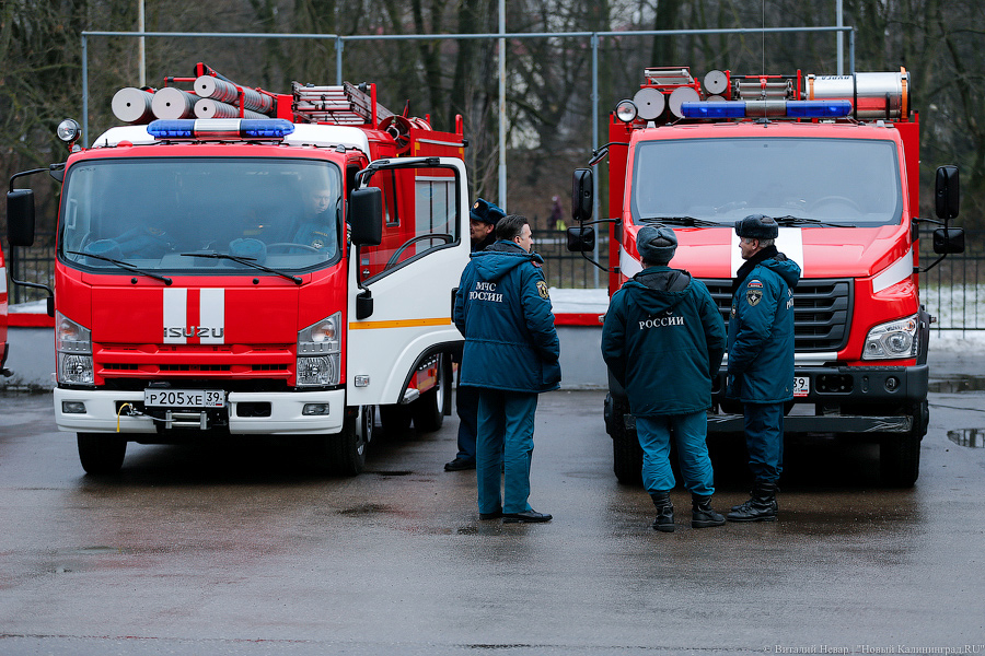 Калининградские пожарные получили автомобиль за 16 млн рублей (фото)