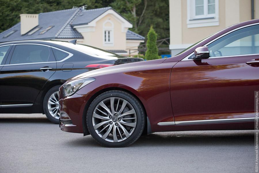 Один другого лучше: двойной тест-драйв Hyundai Genesis нового поколения