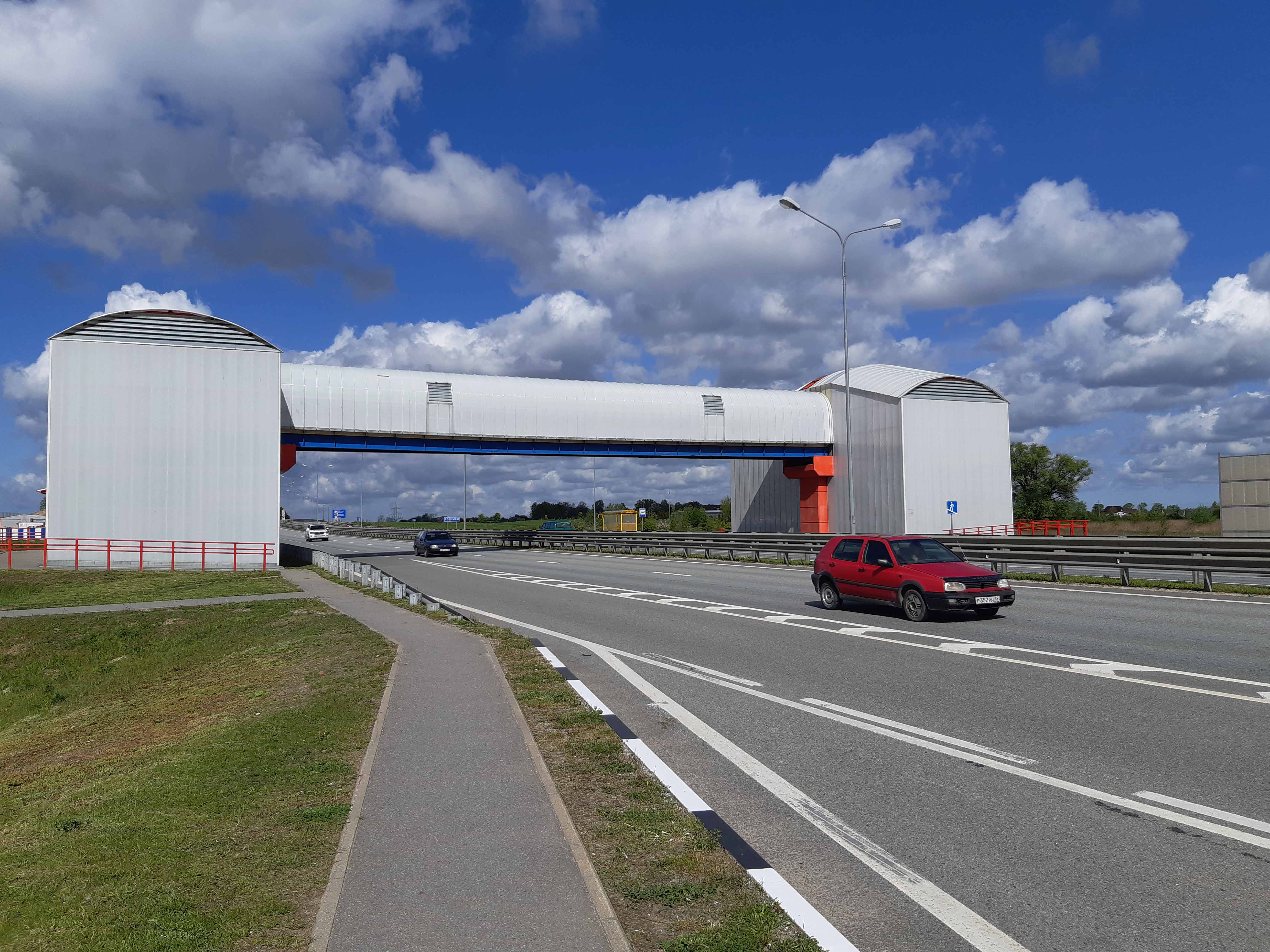 На трассе Калининград — Гвардейск решили обустроить два надземных перехода