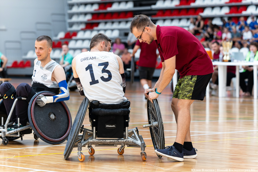 «Серебро» дороже «золота»: в Калининграде впервые боролись за Кубок по регби на колясках (фото)