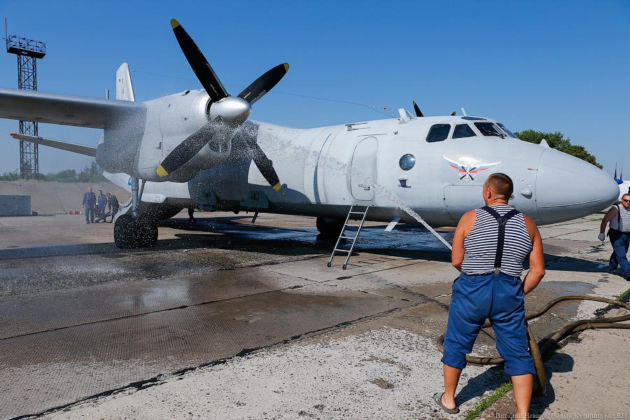 Бомбы в небе: совместные сборы морской авиации (фото)