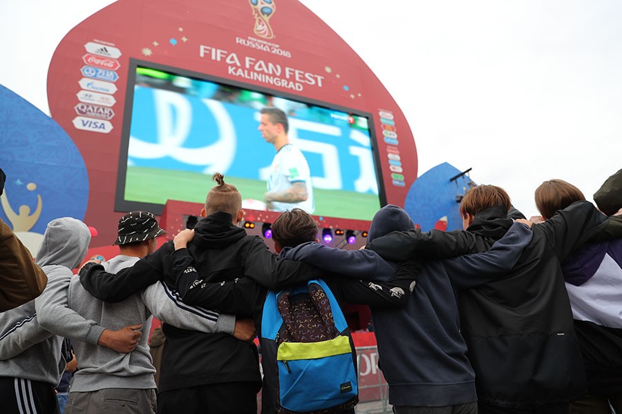 Усы победы: как Калининград болел и радовался за сборную России (фото)