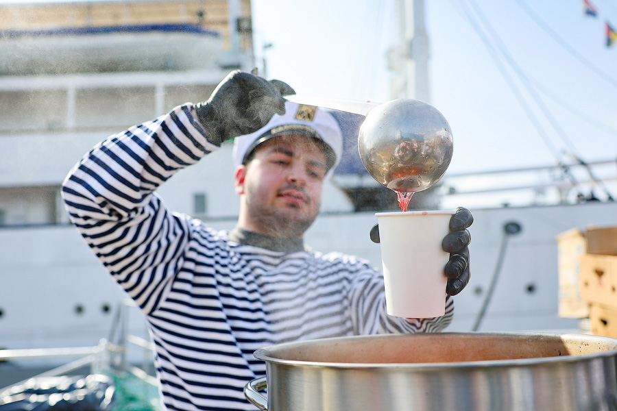 Селедка под сакурой: как прошел самый известный в России калининградский праздник (фото)