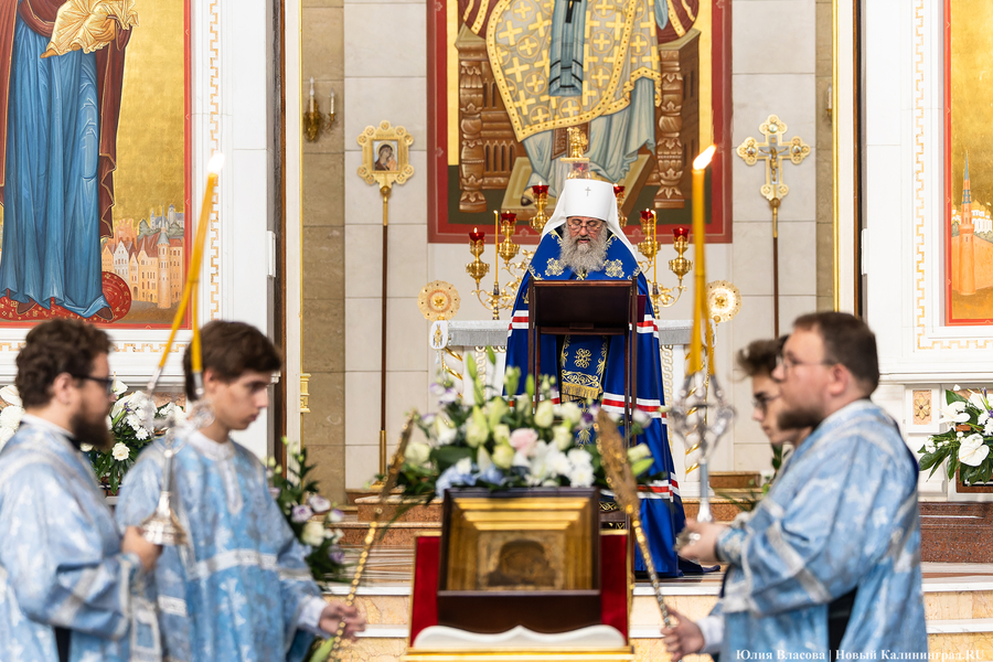 В Калининграде отслужили молебен в честь Казанской иконы Божией Матери (фото)
