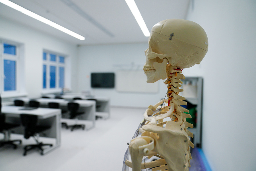 Готова и пуста: новая школа на Артиллерийской откроется только в сентябре (фото)