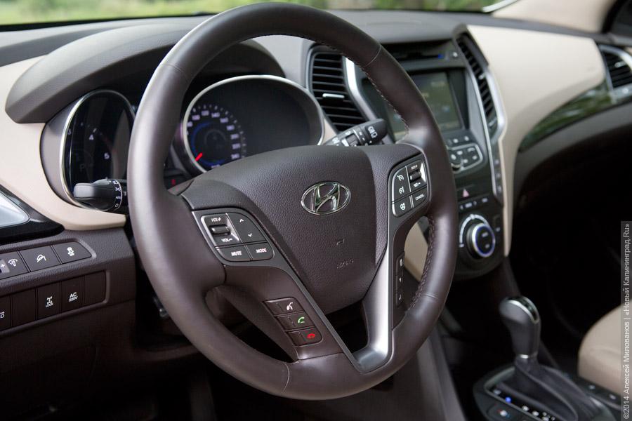 Дом на колесах: тест-драйв Hyundai Grand Santa Fe