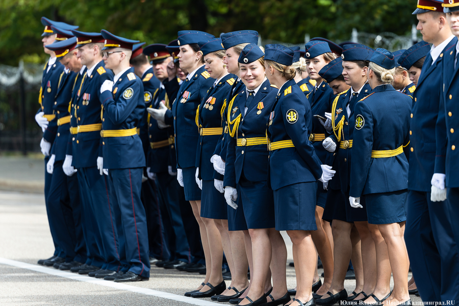 «Задача по охране мирных граждан»: как офицеры УФСИН принимали присягу (фото)