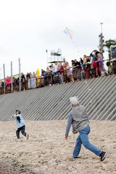 «Укротители кайтов»: фоторепортаж с фестиваля воздушных змеев