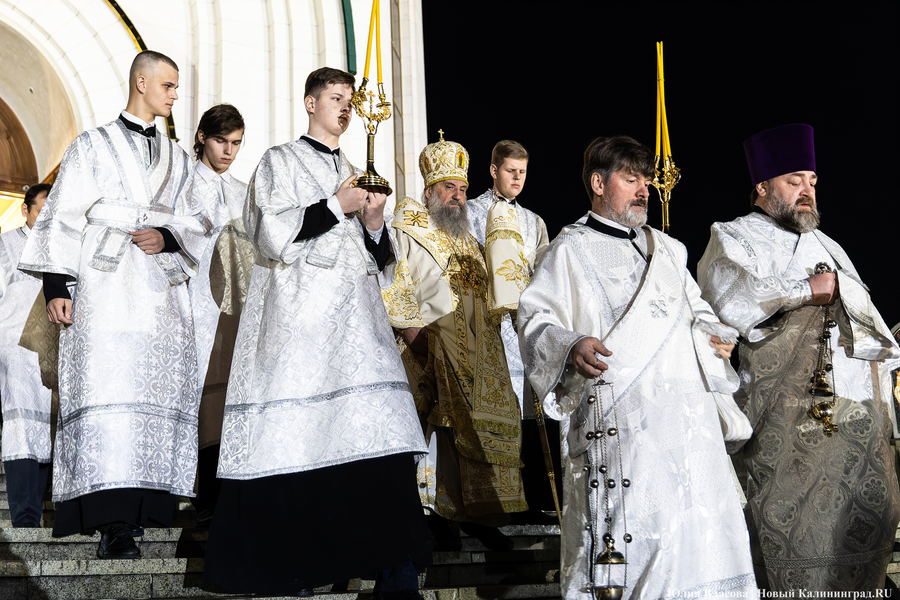 Крестный ход и литургия: как в Калининграде встретили Рождество (фото)