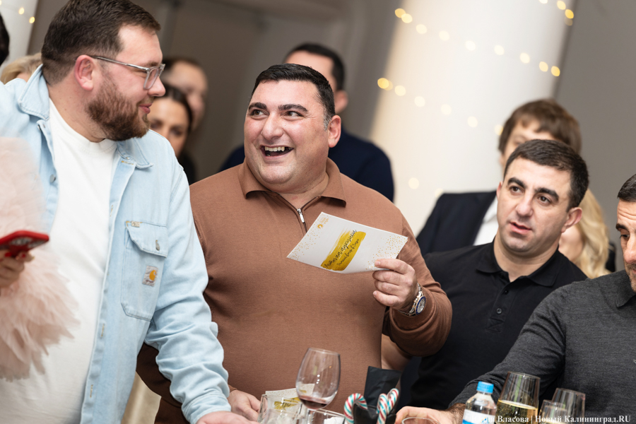 Встреча с Алихановым и диски Магомаева: как прошёл аукцион в помощь больным детям (фото)