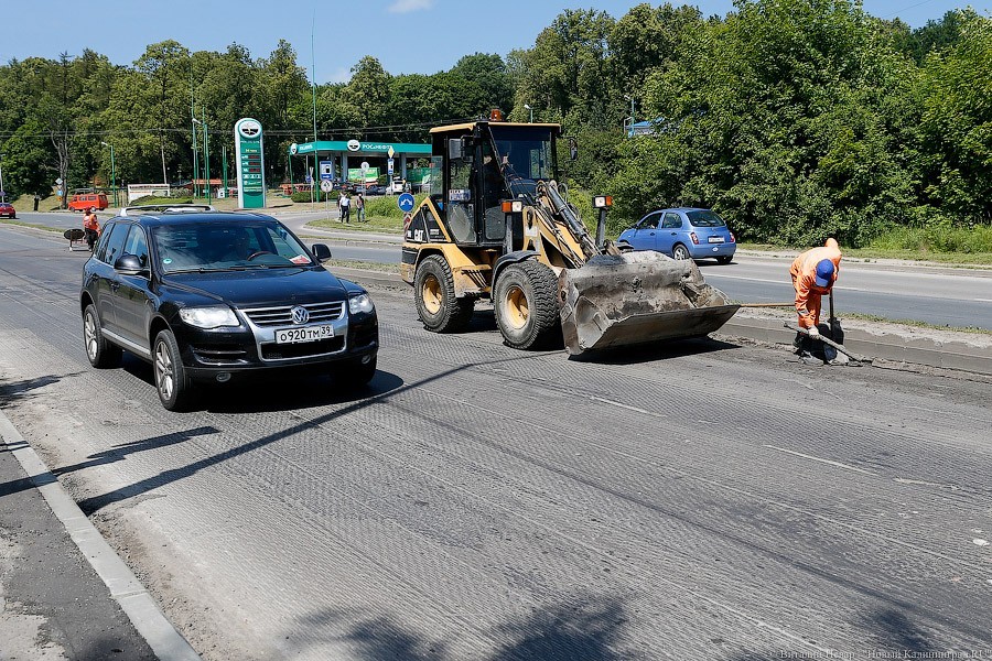 «Не совсем хорошее дело»: ремонт карманов у остановок в Калининграде затягивается