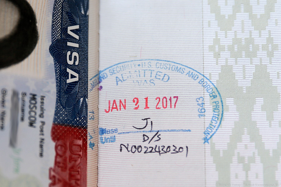 СМИ: в генконсульствах США в России частично возобновили работу по выдаче виз