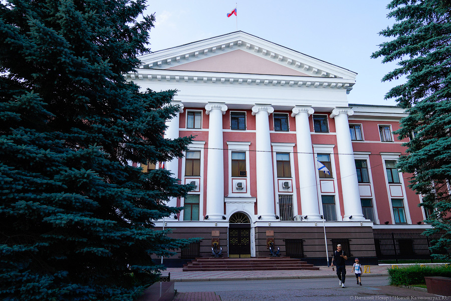 Футуролог Пётр и машина времени: «Фестивальная дирекция» представила спектакль-прогулку 