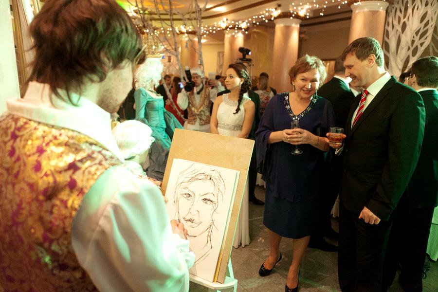 "Под звуки вальса": фоторепортаж с благотворительного бала "Янтарная корона"