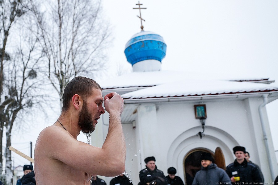 Купания строгого режима: что на Крещение происходило в калининградской колонии