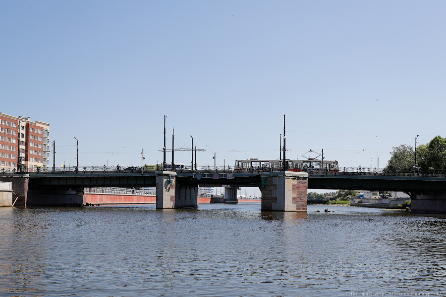 В Калининграде в ночь с четверга на пятницу планируют развести мосты на Остров