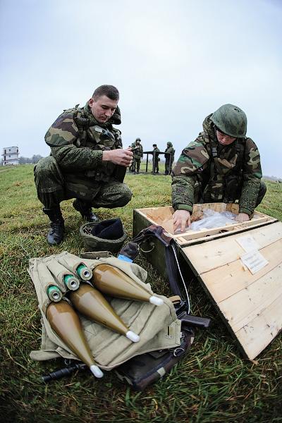 «Огонь!»: боевая подготовка морпехов в Хмелёвке (фото)