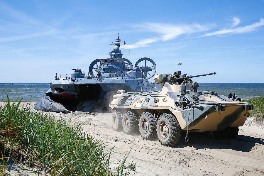 Три стихии: во время учений под Калининградом объединили силы флот, десант и авиация  