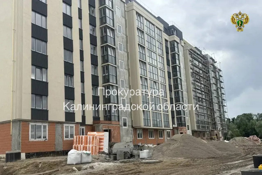 Направлено в суд дело о травмировании рабочего, упавшего с высоты на стройке