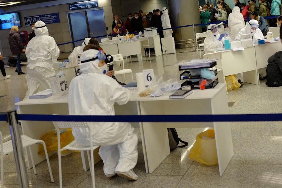 У писателя Бориса Акунина диагностировали коронавирус