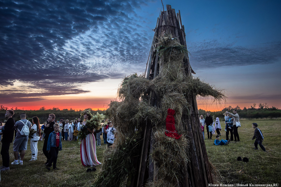 В свете пламени костра: как в Ушкуе отмечали праздник Ивана Купалы (фото)