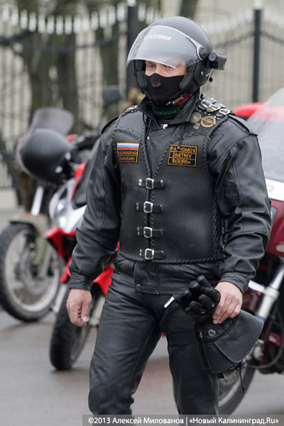 «С венком и шумом на Бранёво»: калининградская делегация отправилась в Польшу