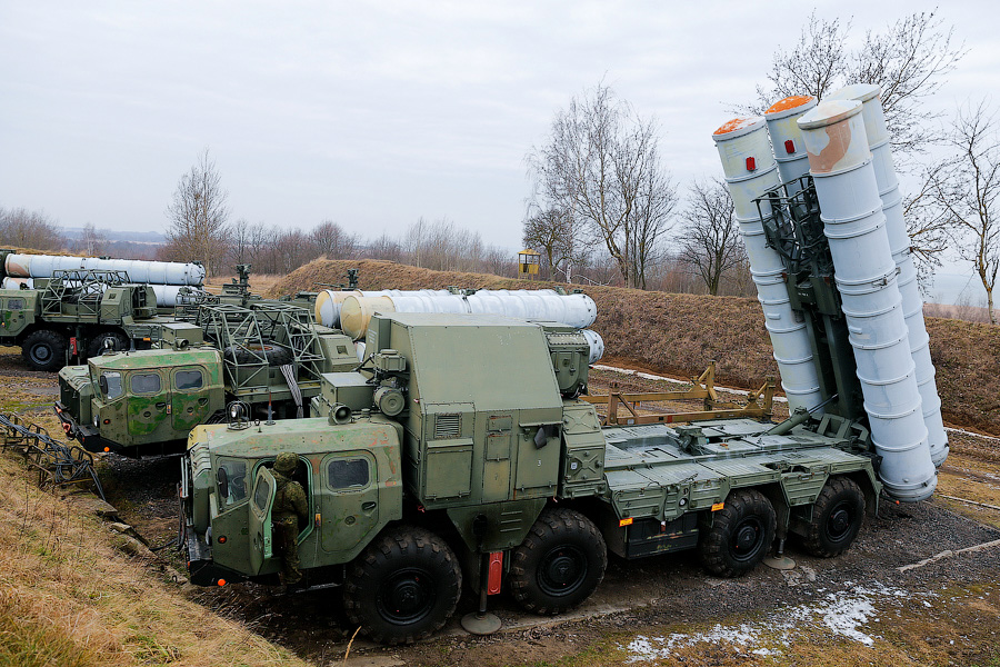 Мирное небо: фоторепортаж с тренировки по боеготовности расчётов С-300 ПВО