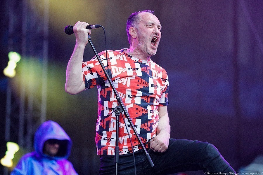 Ехай [очень далеко]: как «Ленинград» вернул жизнь на калининградский стадион