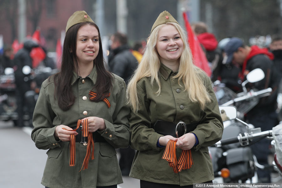 «С венком и шумом на Бранёво»: калининградская делегация отправилась в Польшу