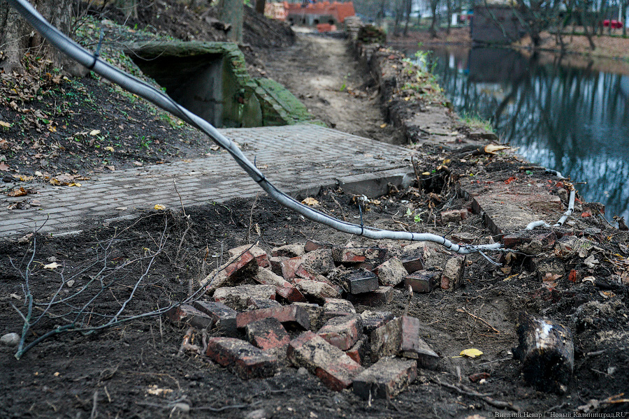 «Не можем делать один в один»: как реставрируют эскарповую стену Фридландских ворот