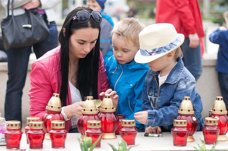 «100 лампадок в память о маленьком Сереже»: фоторепортаж
