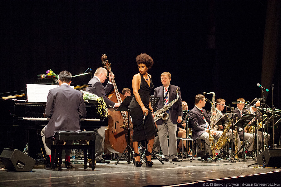 Игорь Бутман играет Бенни Гудмена: фоторепортаж с джазового концерта в Доме искусств