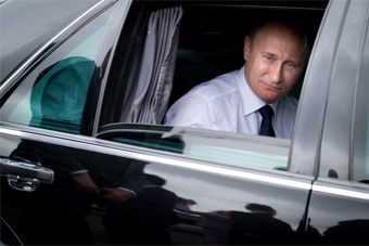 ГИБДД не смогла оштрафовать водителя Путина за езду без номеров в день инаугурации